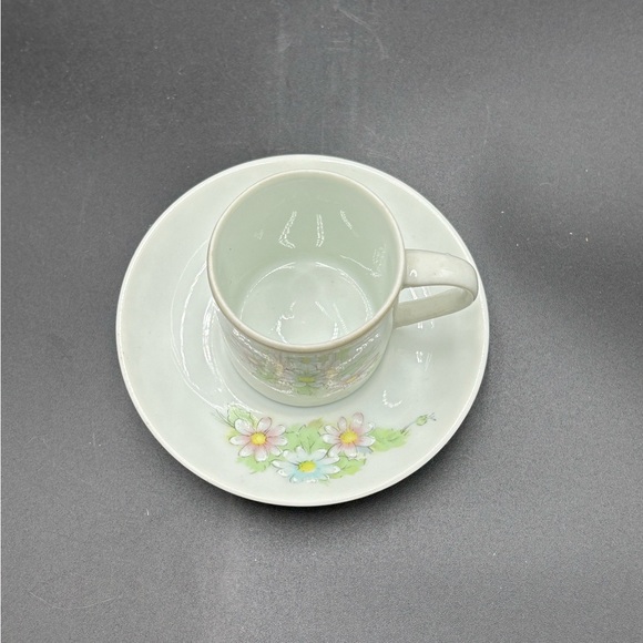 SRS fine china daisy teacup made in Brazil, teacup and saucer small size - Picture 3 of 7